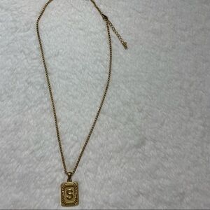 S, Q Initial Necklace_Square Shape